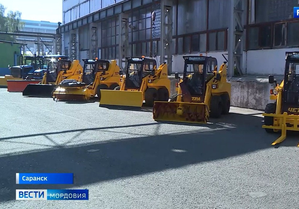 Альберт Каримов на производстве мини-погрузчиков ЧЕТРА МКСМ в ОСП "ПК "ПРОМТРАКТОР"